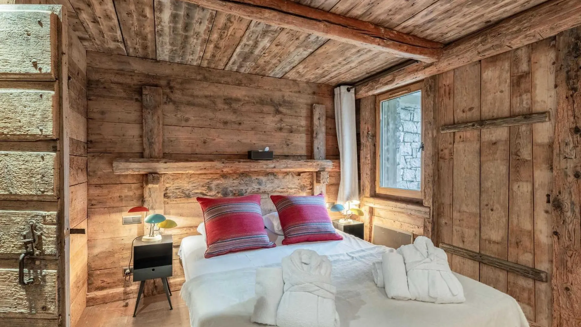 Chalet Spacieux, Skis Aux Pieds, Cheminee, Parking, Wifi - Fr-1-565-114 Les Allues Apartment